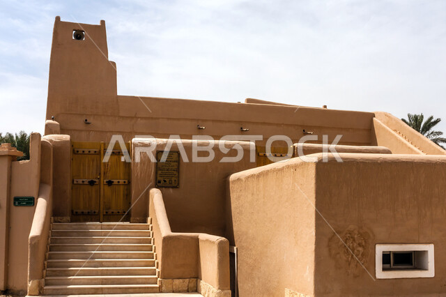 المساجد الأثرية الطينية في حي الطريف التاريخي، مسجد الصريحة التراثي في مدينة الرياض في المملكة العربية السعودية، معالم أثرية تاريخية اسلامية قديمة في الدرعية