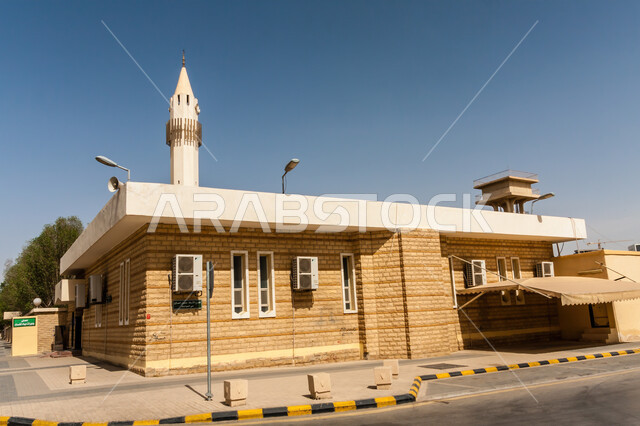  مسجد السديري على طريق الملك سعود في مدينة الرياض، الاهتمام بالمعالم والأماكن الدينية في المملكه العربيه السعوديه، التصاميم والديكورات الهندسية المعمارية للقبب والمآذن في المساجد، خلفية اسلامية