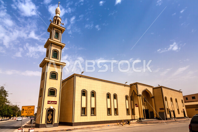 الفن الهندسي الحديث لمسجد الجميح على يحيى العلمي في مدينة الرياض، الاهتمام بالمعالم والأماكن الدينية في المملكه العربيه السعوديه، التصاميم والديكورات الهندسية المعمارية للقبب والمآذن في المساجد، خلفية اسلامية