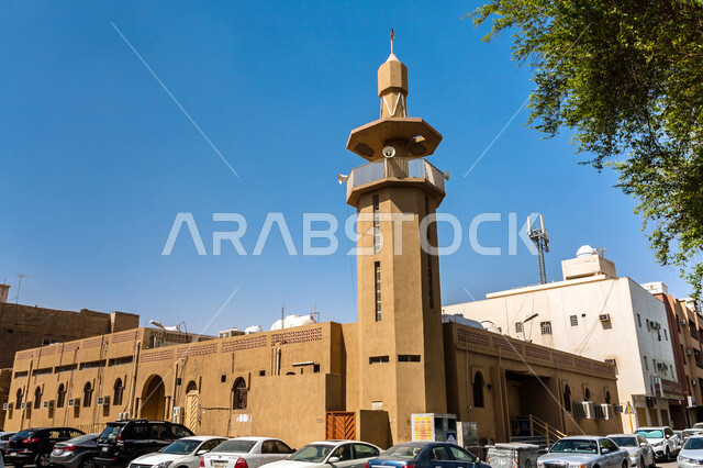 الفن الهندسي الحديث لمسجد المربع في مدينة الرياض، الاهتمام بالمعالم والأماكن الدينية في المملكه العربيه السعوديه، التصاميم والديكورات الهندسية المعمارية للقبب والمآذن في المساجد، خلفية اسلامية