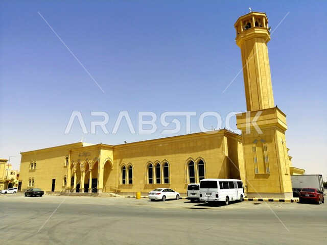 معالم وأماكن دينية مقدسة في المملكة العربية السعودية، العبادة والتقرب الى الله، الفن الهندسي المعماري للمساجد على الطراز الاسلامي، مسجد الصفوة في الرياض، التصاميم المتميزة للمآذن