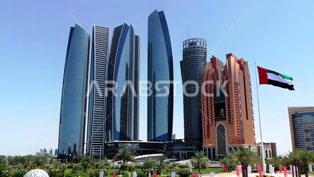 الفن الهندسي المعماري للأبراج وناطحات السحاب في مدينة ابو ظبي, معالم وأماكن سياحية مشهورة, المباني والمنشآت السكنية والتجارية في الامارات العربية المتحدة، جذب واستقطاب السياح من أنحاء العالم، النمو والتطور العمراني على ساحل الخليج