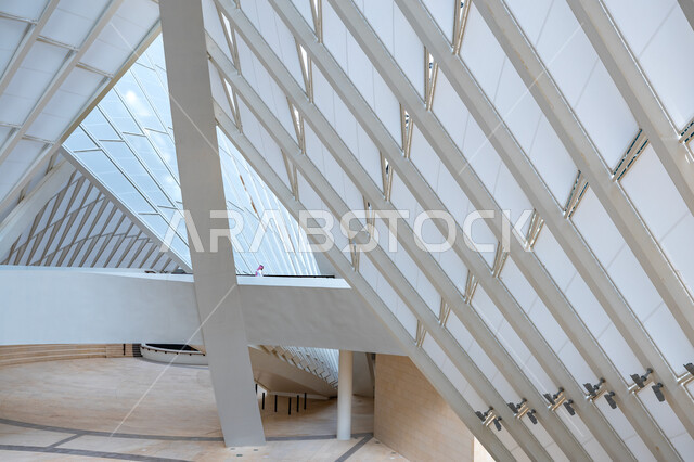 الفنون والتصاميم الهندسية المعمارية المتطورة للمعالم والأماكن السياحية في مدينة الرياض, الأبراج المالية والمنشآت الاقتصادية في وقت النهار، مركز الملك عبد الله المالي (كافد)، النمو والتطور العمراني لناطحات السحاب والمباني