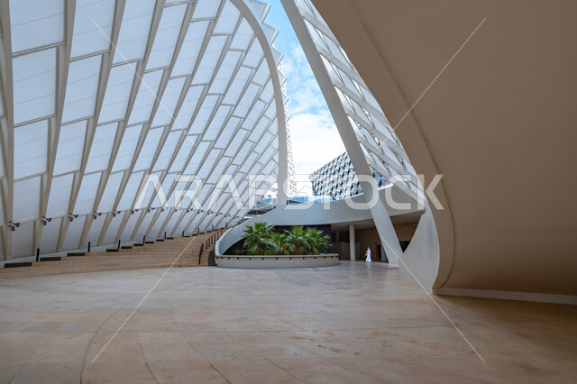 الفنون والتصاميم الهندسية المعمارية المتطورة للمعالم والأماكن السياحية في مدينة الرياض, الأبراج المالية والمنشآت الاقتصادية في وقت النهار، مركز الملك عبد الله المالي (كافد)، النمو والتطور العمراني لناطحات السحاب والمباني