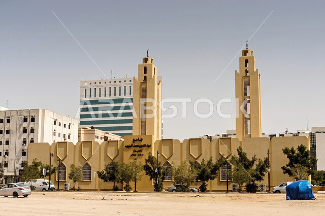 مسجد عبدالله بن محمد البلهيد في مدينة الرياض, نداء المسلمين لأداء العبادات والفرائض, العبادة والتقرب إلى الله تعالى، أماكن ومعالم اسلامية مقدسة في العاصمة, الفن الهندسي المعماري لبناء المساجد في المملكة العربية السعودية