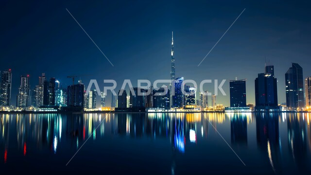 اطلالة على الواجهة البحرية، الفن الهندسي المعماري للأبراج وناطحات السحاب المطلة على الخليج العربي، المعالم السياحية المشهورة، اماكن جذب واستقطاب السياح بالامارات العربية المتحدة