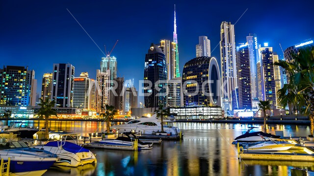 النمو والتطور العمراني على ساحل الخليج، الفن الهندسي المعماري على الطراز الحديث للأبراج وناطحات السحاب في مدينة دبي، معالم وأماكن سياحية مشهورة, المباني والمنشآت السكنية والتجارية المضيئة ليلا في الامارات العربية المتحدة, جذب واستقطاب السياح من أنحاء العالم
