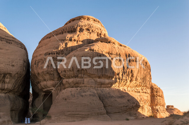 الجمال التاريخي لمدائن صالح في العلا بالمملكة العربية السعودية، الحضارة العربية القديمة، جمال التشكيلات الصخرية ، معالم اثرية تاريخية سياحية في السعودية ، السياحة في السعودية