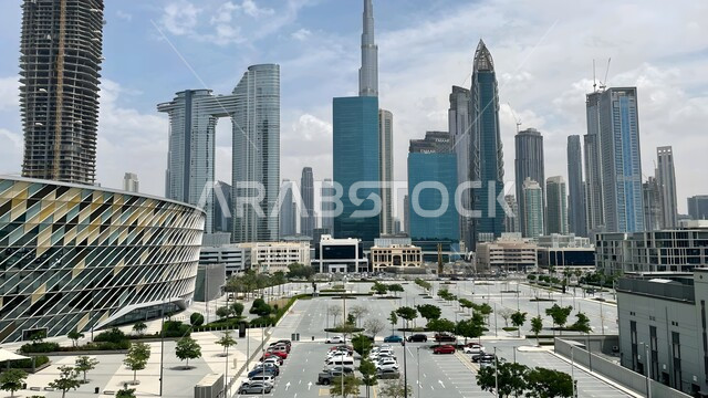 Architectural engineering art of towers, attracting and attracting tourists from all over the world, urban growth and development on the coast of the Arabian Gulf, the tourist destination in the United Arab Emirates, Burj Khalifa among the skyscrapers in the city of Dubai