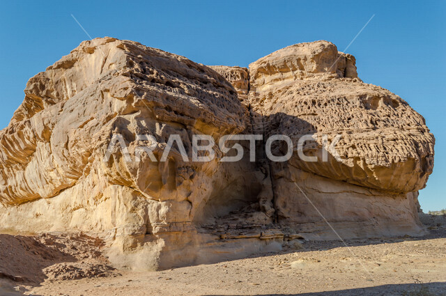 الجمال التاريخي لمدائن صالح في العلا بالمملكة العربية السعودية، الحضارة العربية القديمة، الجمال الطبيعي للتشكيلات الصخيرة، جمال الطبيعة الصحراوية، معالم اثرية تاريخية، السياحية في السعودية
