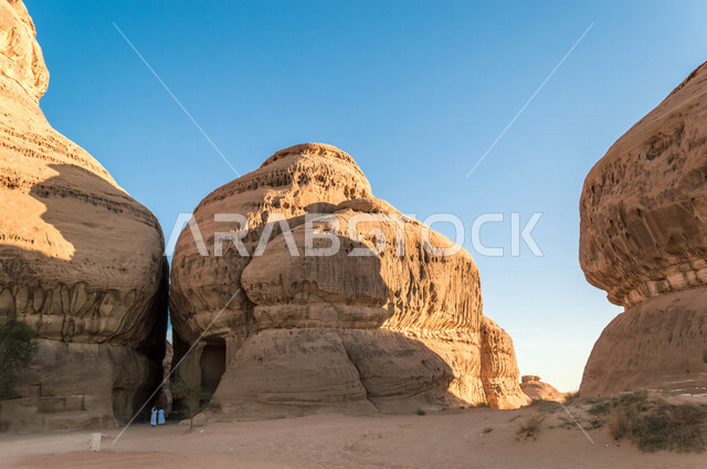 الجمال التاريخي لمدائن صالح في العلا بالمملكة العربية السعودية، الحضارة العربية القديمة، الجمال الطبيعي للتشكيلات الصخيرة، جمال الطبيعة الصحراوية، معالم اثرية تاريخية، السياحية في السعودية