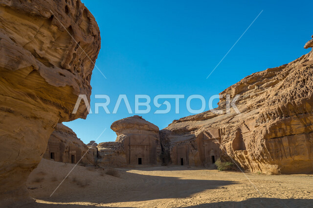 الجمال التاريخي لمدائن صالح في العلا بالمملكة العربية السعودية، الحضارة العربية القديمة، الجمال الطبيعي للتشكيلات الصخيرة، جمال الطبيعة الصحراوية، معالم اثرية تاريخية، السياحية في السعودية