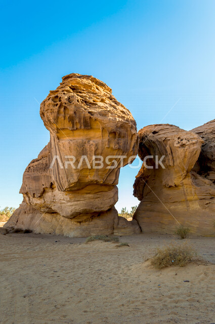 الجمال التاريخي لمدائن صالح في العلا بالمملكة العربية السعودية، الحضارة العربية القديمة، الجمال الطبيعي للتشكيلات الصخيرة، جمال الطبيعة الصحراوية، معالم اثرية تاريخية، السياحية في السعودية