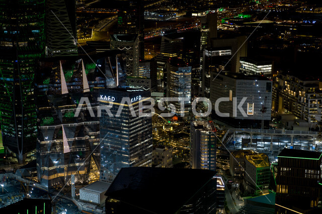 الفن الهندسي المعماري للمباني والمنشآت الاقتصادية في المملكة العربية السعودية, النمو والتطور العمراني للأبراج وناطحات السحاب المضيئة ليلاً, صورة مقربة لمركز الملك عبدالله المالي ( كافد )، الأماكن والمعالم المشهورة في الرياض