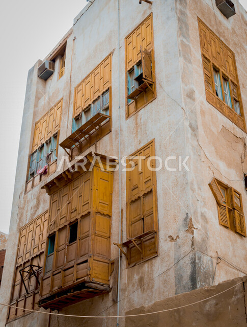 المدينة التاريخية في جدة بتصميم معماري عربي و إسلامي قديم ، بلد التاريخية في مدينة جدة ، أماكن سياحية جذابة في المملكة العربية السعودية