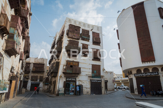 المدينة التاريخية في جدة بتصميم معماري عربي و إسلامي قديم ، بلد التاريخية في مدينة جدة ، أماكن سياحية جذابة في المملكة العربية السعودية