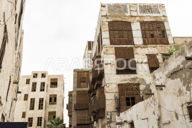 المدينة التاريخية في جدة بتصميم معماري عربي و إسلامي قديم ، بلد التاريخية في مدينة جدة ، أماكن سياحية جذابة في المملكة العربية السعودية