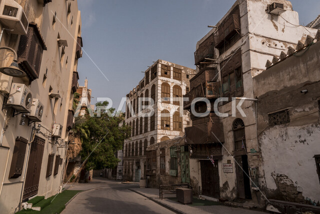 المدينة التاريخية في جدة بتصميم معماري عربي و إسلامي قديم ، بلد التاريخية في مدينة جدة ، أماكن سياحية جذابة في المملكة العربية السعودية