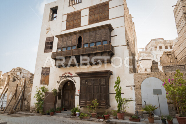 المدينة التاريخية في جدة بتصميم معماري عربي و إسلامي قديم ، بلد التاريخية في مدينة جدة ، أماكن سياحية جذابة في المملكة العربية السعودية