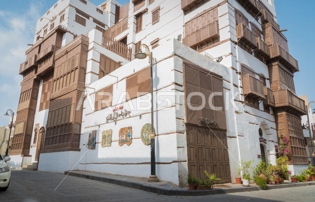 المدينة التاريخية في جدة بتصميم معماري عربي و إسلامي قديم ، بلد التاريخية في مدينة جدة ، أماكن سياحية جذابة في المملكة العربية السعودية