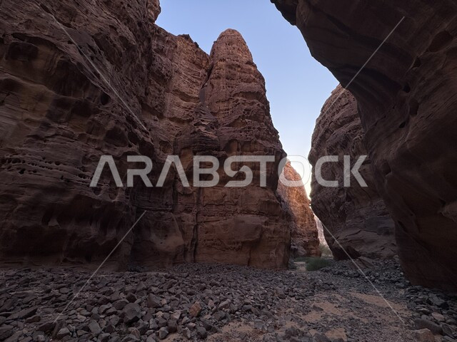 وادي النعام في مدينة العلا, التشكيلات والتكوينات الرملية في المناطق الصحراوية, التضاريس الصخرية في الصحراء, الأماكن السياحية الطبيعية في المملكة العربية السعودية