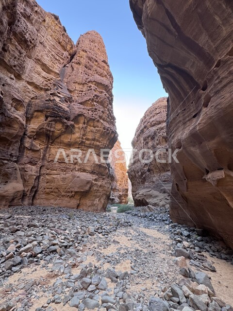 وادي النعام في مدينة العلا, التشكيلات والتكوينات الرملية في المناطق الصحراوية, التضاريس الصخرية في الصحراء, الأماكن السياحية الطبيعية في المملكة العربية السعودية