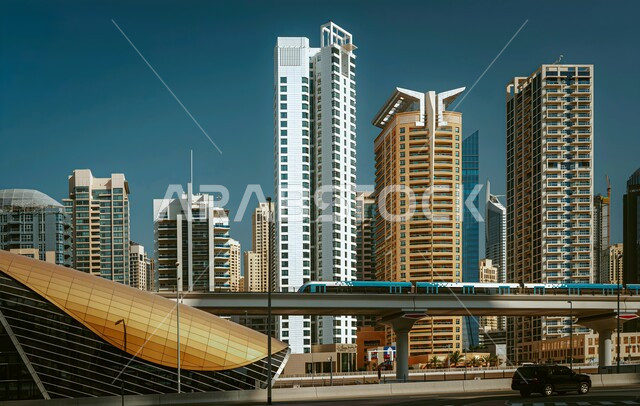 وسائل النقل البرية الحديثة, محطات وصول المسافرين، توفير التسهيلات والخدمات للمغادرين والقادمين إلى الإمارات العربية المتحدة، مفهوم المواصلات العامة، الاهتمام بالبنية التحتية للجسور والطرقات, مترو دبي يسير على السكة الحديدية