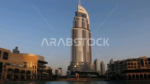 التطور والنمو العمراني لفندق العنوان داون تاون في إمارة دبي، الفن الهندسي المعماري في الأبراج وناطحات السحاب، معالم واماكن سياحية مشهورة في الإمارات العربية المتحدة