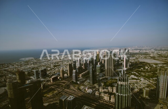  بناء مستقبل حضاري متطور، تحسين وتطوير البنية التحتية للمدن السياحية، الأبراج وناطحات السحاب في الامارات العربية المتحدة، التقدم والنمو العمراني في إمارة دبي، الفنون والتصاميم المعمارية الحديثة للمنشآت والمباني التجارية الشاهقة