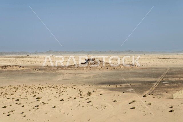 مناطق البادية والبيئة الطبيعية الصحراوية، التلال والهضاب والرمال الناعمة، التكوينات والتشكلات الصخرية في صحراء المملكة العربية السعودية، التضاريس و المرتفعات والقمم الجبلية في البراري