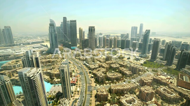 النمو والتقدم العمراني في دولة الإمارات العربية المتحدة، تحسين وتطور البنية التحتية، الفن الهندسي المعماري للأبراج وناطحات السحاب على الطراز الحديث، مباني ومنشأت تجارية تاريخية حضارية حديثة، تقدم الشركات والمكاتب التجارية والاعمال في دبي، رؤية مستقبلية 2030 