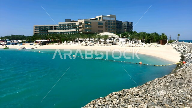 الفنادق والمنتجعات السياحية الفاخرة في مدينة دبي على ساحل الخليج العربي، الفن الهندسي المعماري لتصميم فندق وأجنحة ريكسوس النخلة في دولة الامارات العربية المتحدة، اماكن ومعالم جذب سياحي مشهورة في الخليج العربي