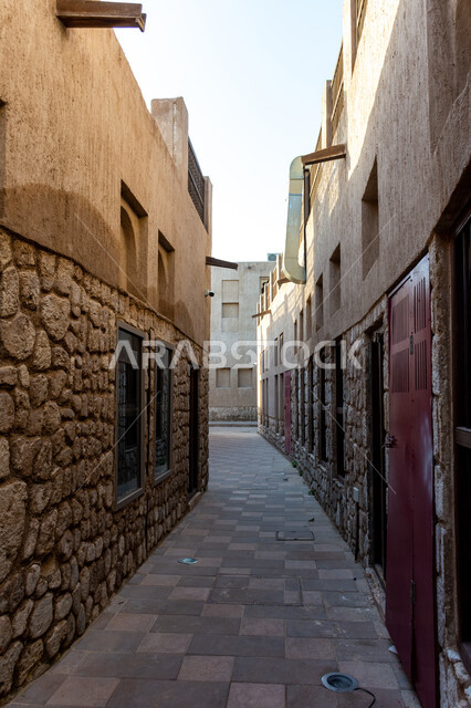 المعالم السياحية الأثرية التاريخية المشهورة في الإمارات العربية المتحدة, المباني الطينية في حي الفهيدي التاريخي في مدينة دبي, البيوت والأبنية الأثرية على الطراز التقليدي القديم