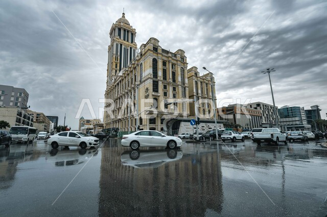 التقدم والتطور في عمارة المباني، الحركة المرورية في الطرقات والشوارع، برج فندق نارسيسوس وأبراج العليا في مدينة الرياض في المملكة العربية السعودية، الفن الهندسي المعماري للأبراج وناطحات السحاب على الطراز الحديث، المعالم السياحية المشهورة، الأجواء الشتوية الغائمة