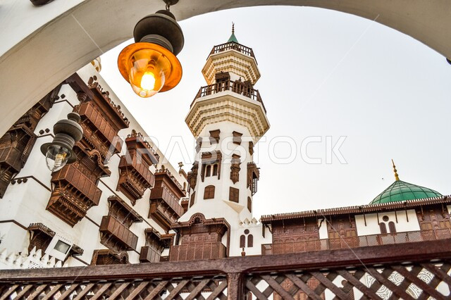 الفن الهندسي المعماري على الطراز القديم لبناء المساجد في السعودية، الأماكن والمعالم الأثرية السياحية في مدينة جدة، متحف الطيبات في المملكة، أداء الفرائض والصلوات، مفهوم العبادة والتقرب إلى الله