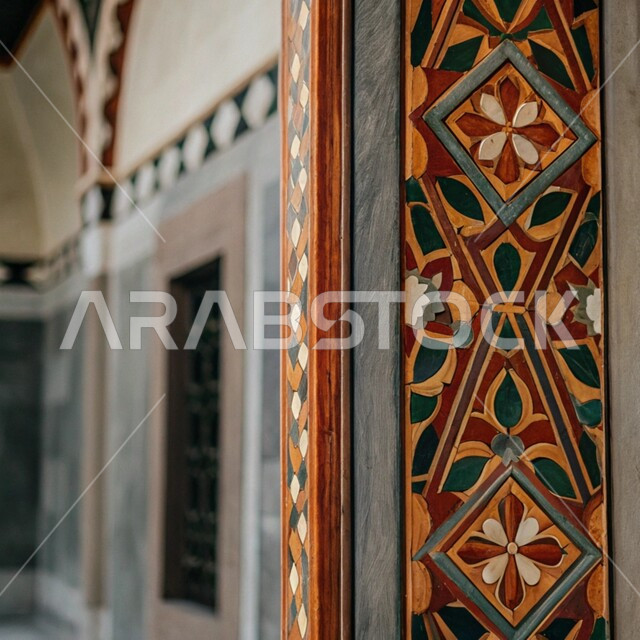 الزخرفات التقليدية المنقوشة على الجدران, النقوش والزخارف الإسلامية, الفن الهندسي المعماري على الطراز العربي الإسلامي, التصاميم والديكورات الخارجية الانيقة للمساجد في المملكة العربية السعودية، مفهوم العبادة والتقرب الى الله