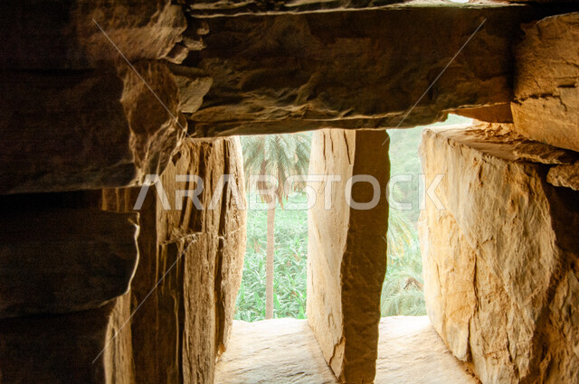 اماكن جذب و استقطاب السياح من كافة انحاء العالم، الفن المعماري العربي القديم، البيوت الصخرية في مدينة الباحة جنوب المملكة العربية السعودية، بيوت آثرية تراثية