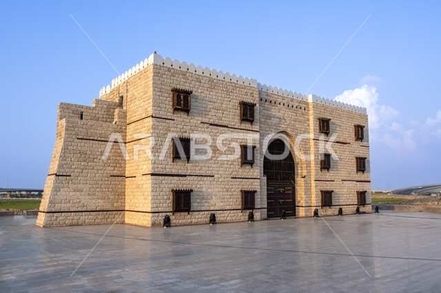 بوابة مدينة جدة الشمالية في وقت النهار, الفن الهندسي المعماري على الطراز العربي القديم, العمارة الإسلامية المميزة, المعالم التراثية الأثرية القديمة, الأماكن السياحية المشهورة في المملكة العربية السعودية