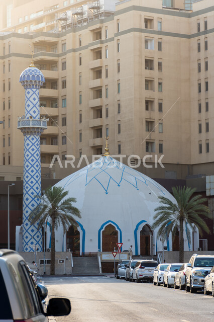 أماكن العبادة والتقرب الى الله تعالى، الفن الهندسي المعماري العصري على الطراز الإسلامي، معالم اسلامية سياحية في الإمارات العربية المتحدة، أجواء الطمأنينة والراحة والسكينة, مسجد عمر علي بن حيدر في منطقة الرقة بمدينة دبي