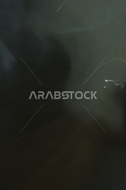 حالات الطقس والكوارث و الظواهر الطبيعية، الرعد والبرق في سماء مدينة جدة، عاصفة رعدية في حي الصفا في وقت الليل ,الأجواء الشتوية في المملكة العربية السعودية, خلفية الطبيعة