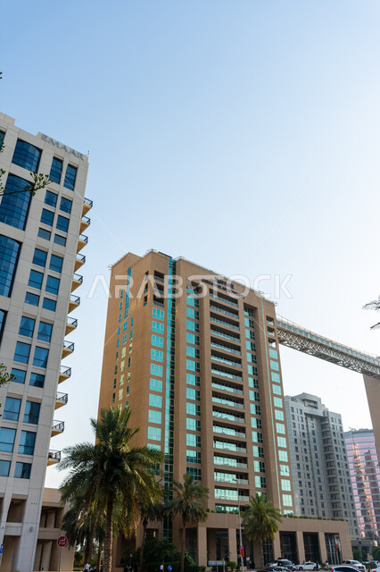 مبنى شقق ماريوت الفندقية بخور دبي، مدن ومعالم سياحية مشهورة، الفن الهندسي المعماري الحديث للابراج وناطحات السحاب الشاهقة، الفنادق والمنتجعات الفاخرة، اماكن جذب واستقطاب السياح، السياحة في الامارات العربية المتحدة