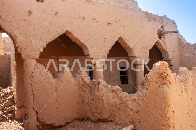 معالم تاريخية قديمة، الأماكن التراثية السياحية والعريقة في المملكة العربية السعودية، الفن الهندسي المعماري على الطراز القديم للمباني الطينية في حي المهدية, مقصد الزوار من شتى أنحاء العالم