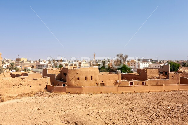 المباني التاريخية الأثرية, مناطق جذب واستقطاب السياح, التصاميم الهندسية المعمارية على الطراز القديم, الأماكن السياحية التراثية المشهورة في المملكة العربية السعودية, البيوت الطينية القديمة في المجمعة