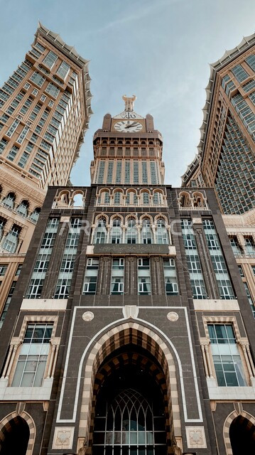 برج الساعة في مكة المكرمة في المملكة العربية السعودية ، الحرم المكي الشريف ، بيت الله الحرام ، جمال المملكة العربية السعودية