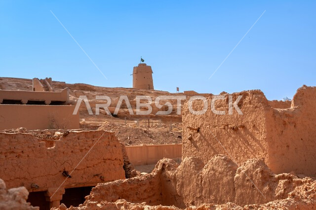 قلعة المنيخ في منطقة المجمعة, المباني الطينية الأثرية القديمة, مناطق جذب واستقطاب السياح, المعالم التاريخية القديمة, التصاميم الهندسية المعمارية على الطراز القديم, الأماكن السياحية التراثية المشهورة في المملكة العربية السعودية