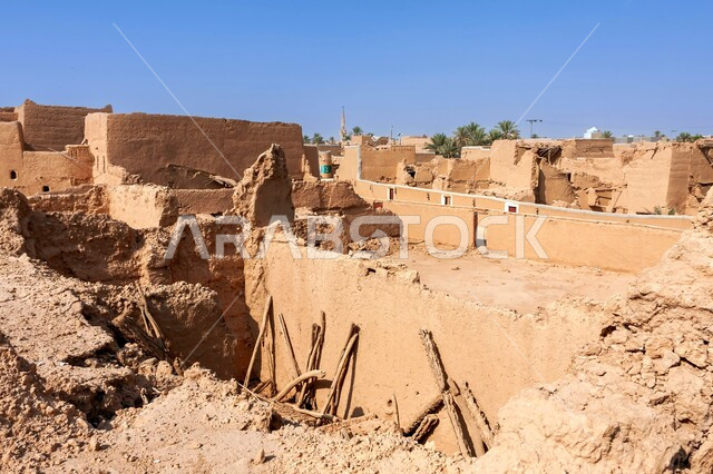 المباني التاريخية الأثرية, مناطق جذب واستقطاب السياح, التصاميم الهندسية المعمارية على الطراز القديم, البيوت الطينية القديمة في المجمعة، الأماكن السياحية التراثية المشهورة في المملكة العربية السعودية