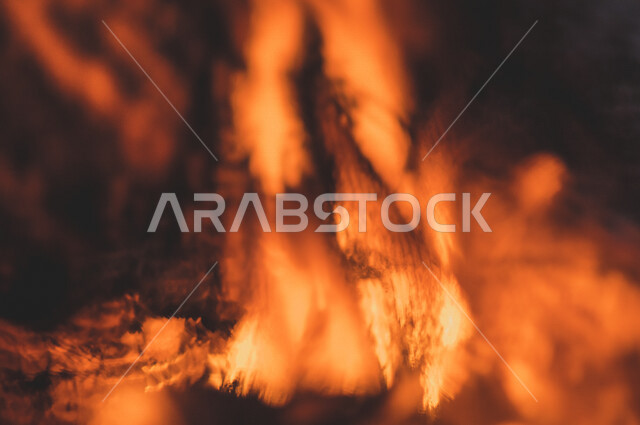 صورة للنار المشتعلة ، الفن التجريدي للنار والدخان ، لهيب النار