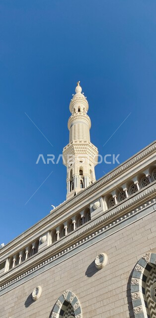 المعالم الدينية الإسلامية المقدسة في المملكة العربية السعودية, مفهوم العبادة والتقرب إلى الله تعالى, الفن الهندسي المعماري لبناء المساجد, مأذنة المسجد النبوي الشريف في المدينة المنورة