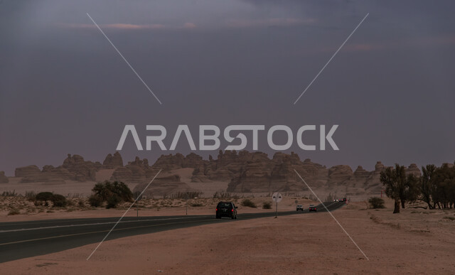  المناطق الصحراوية والكثبان الرملية في البراري، معالم اثرية تاريخية قديمة، اماكن سياحية مشهورة في المملكة العربية السعودية، المحميات الطبيعية الصحراوية، سلسلة الجبال والتكوينات والتشكلات الصخرية في منطقة تبوك