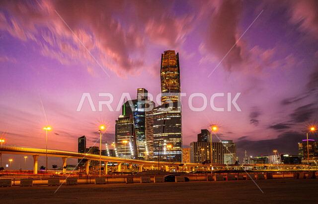 مركز الملك عبد الله المالي ( كافد) في مدينة الرياض, الفن الهندسي المعماري لبناء الأبراج وناطحات السحاب, الأماكن السياحية المشهورة في المملكة العربية السعودية, التطور والتقدم والنمو العمراني